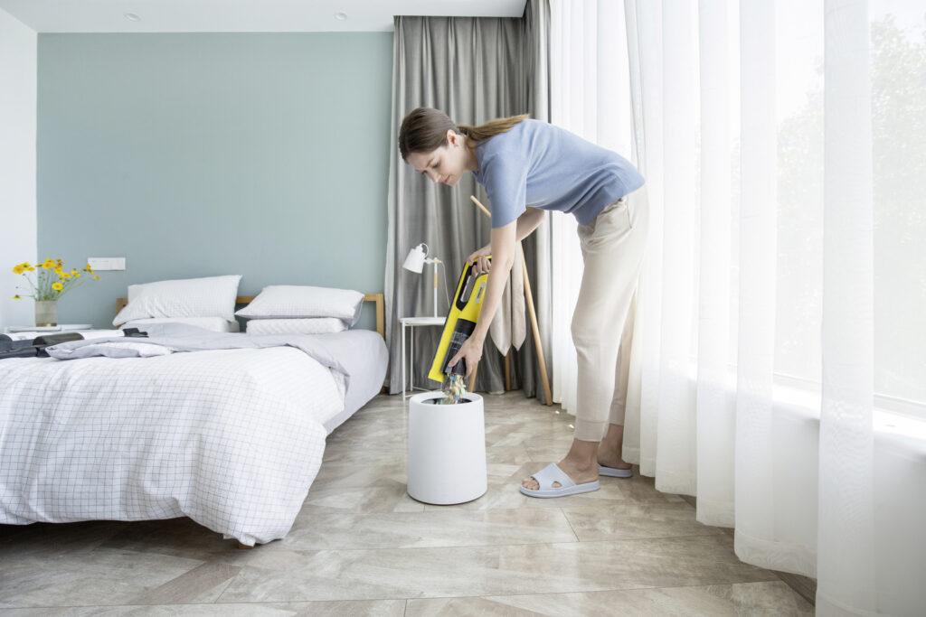 Беспроводной пылесос Karcher VC 4S Cordless Plus купить в Минске
